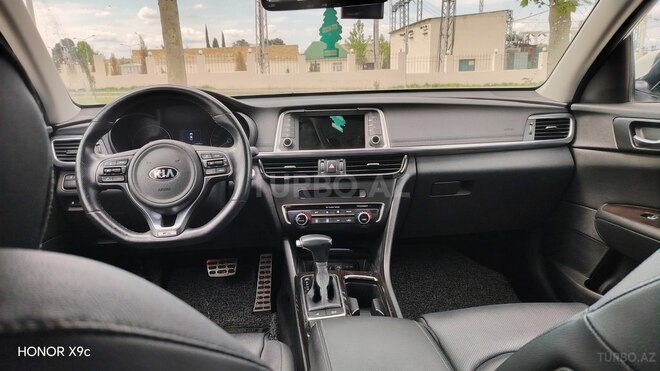 Kia K5-3