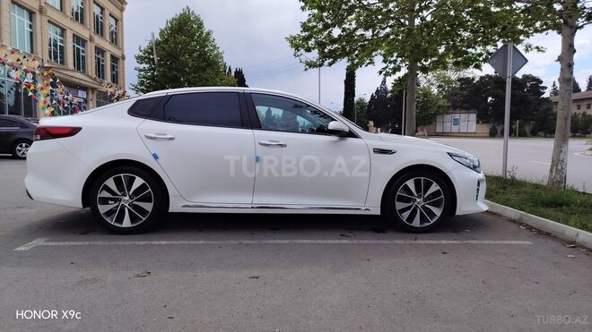Kia K5-17