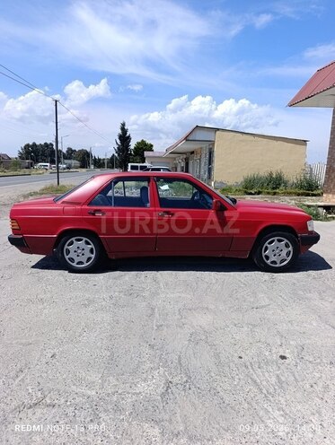 Mercedes 190-4