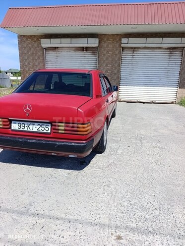 Mercedes 190-5