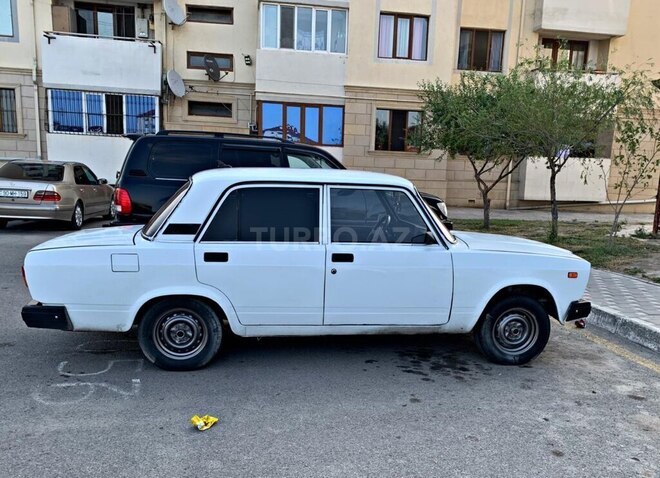 LADA (VAZ) 2107-10