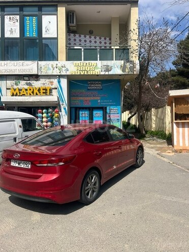 Hyundai Elantra-4