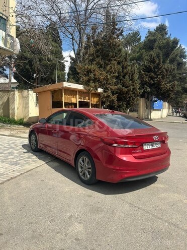 Hyundai Elantra-2