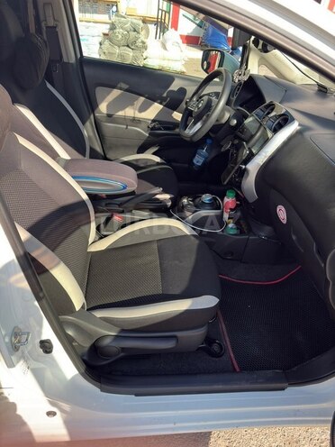 Nissan Note-8