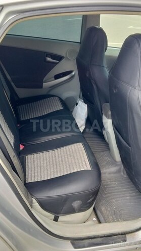 Toyota Prius-17