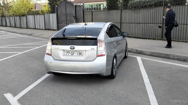 Toyota Prius-9