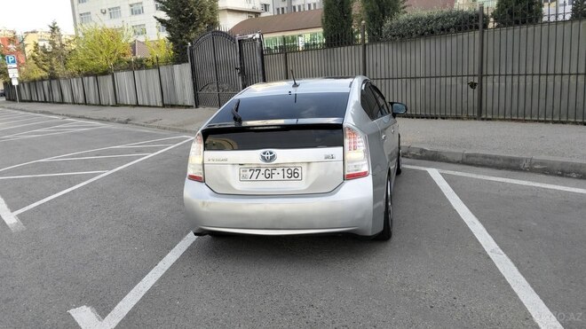 Toyota Prius-6