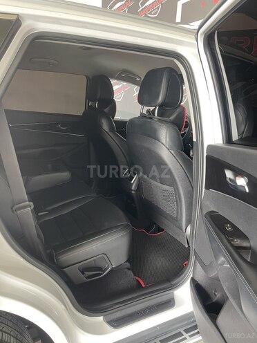 Kia Sorento-8
