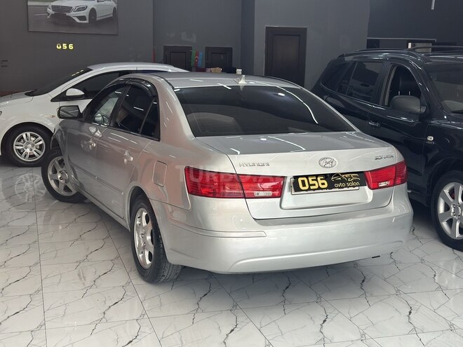 Hyundai Sonata-6