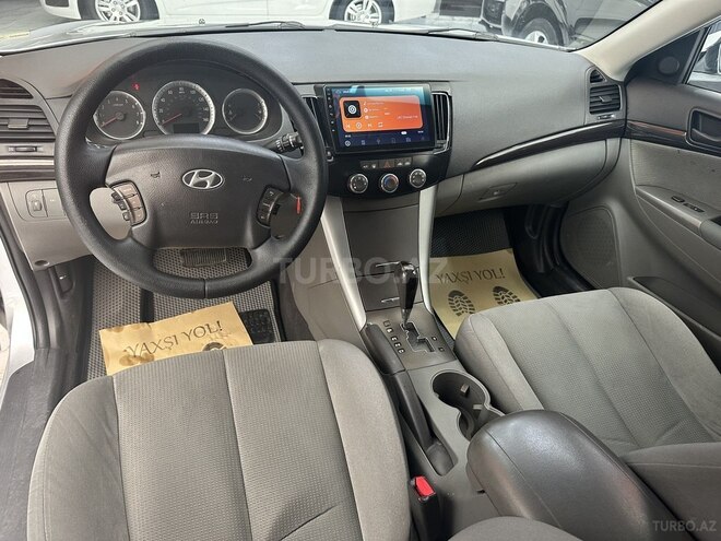 Hyundai Sonata-14