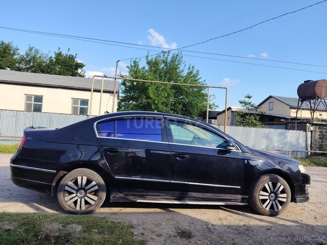 Volkswagen Passat-8