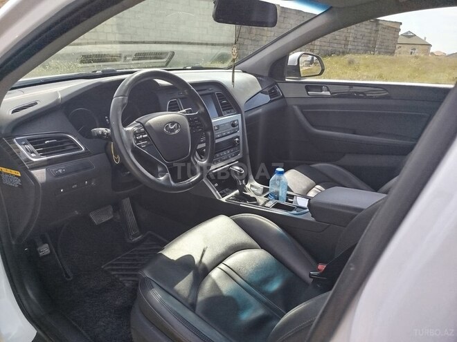 Hyundai Sonata-8