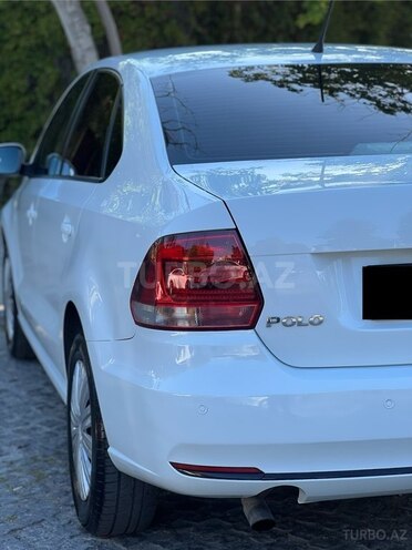 Volkswagen Polo-6