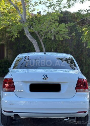 Volkswagen Polo-4