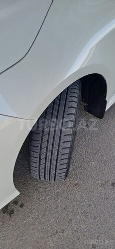Toyota Corolla-12