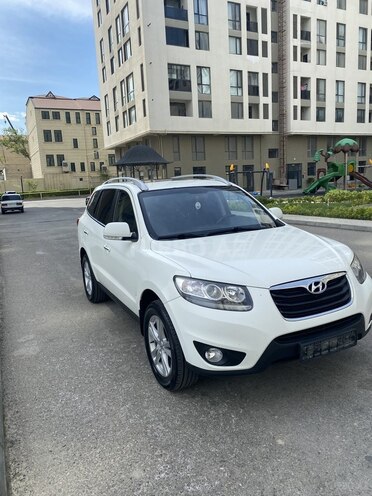 Hyundai Santa Fe-4