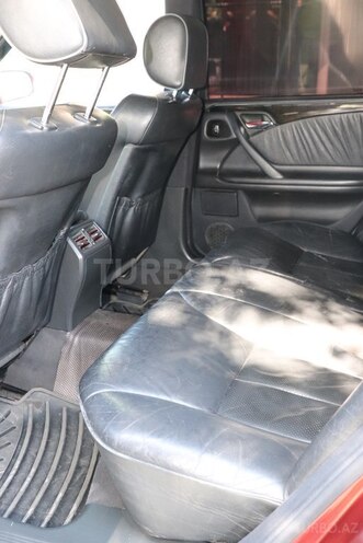 Mercedes E 220-8
