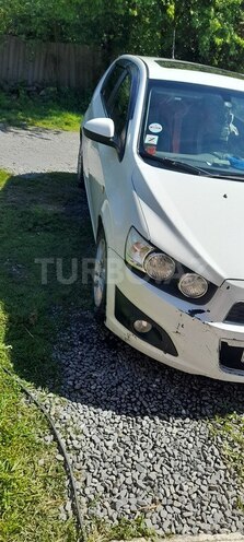 Chevrolet Aveo-6