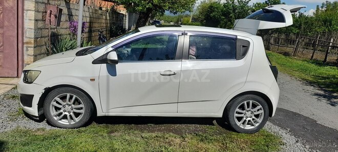Chevrolet Aveo-9