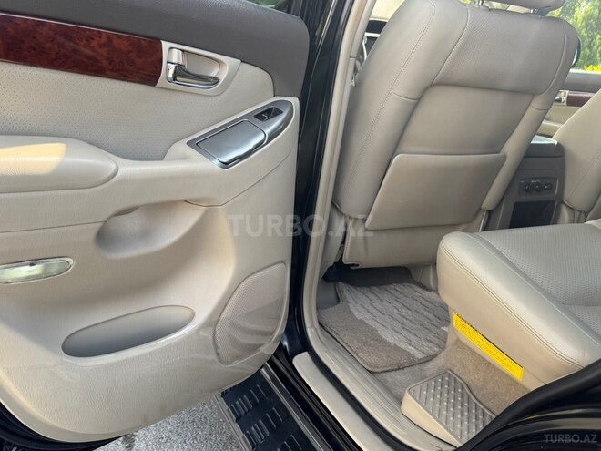 Toyota Land Cruiser Prado-12