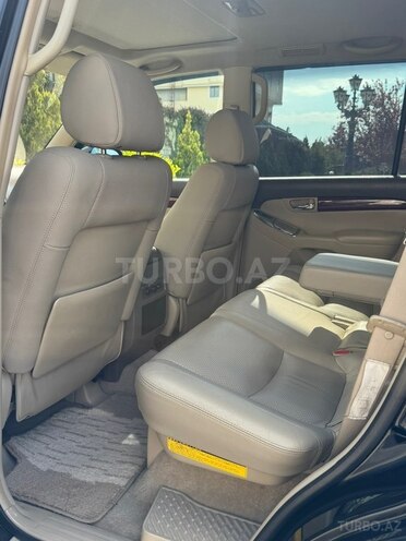 Toyota Land Cruiser Prado-11