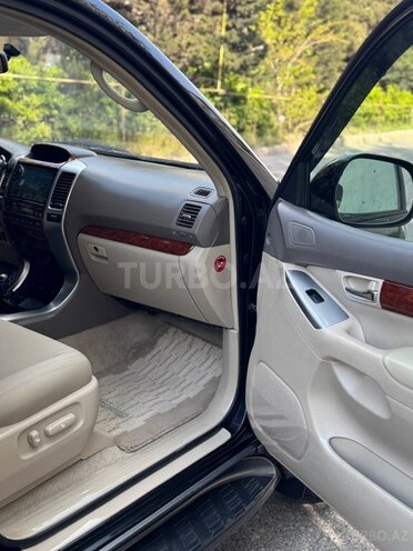 Toyota Land Cruiser Prado-9