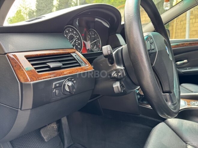 BMW 528-8