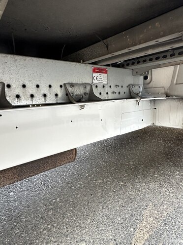 Ford Transit-19