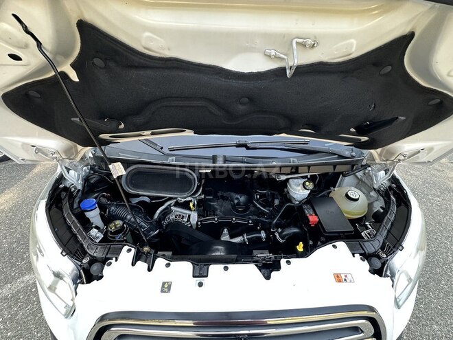 Ford Transit-16
