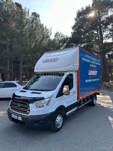 Ford Transit-3