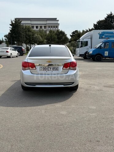Chevrolet Cruze-10