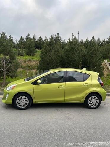 Toyota Prius C-5