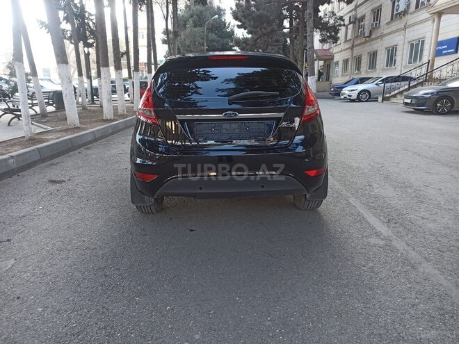 Ford Fiesta-6