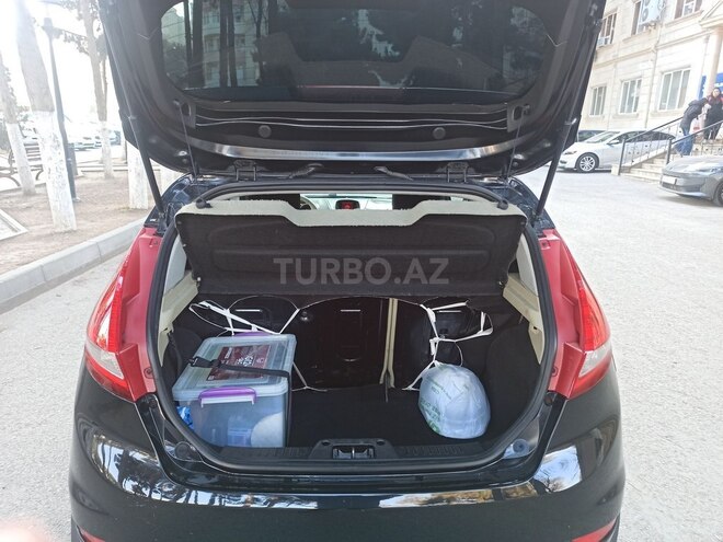 Ford Fiesta-18