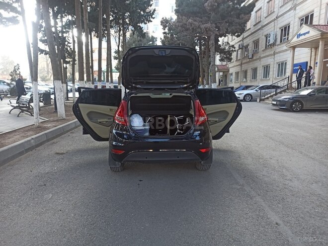 Ford Fiesta-7