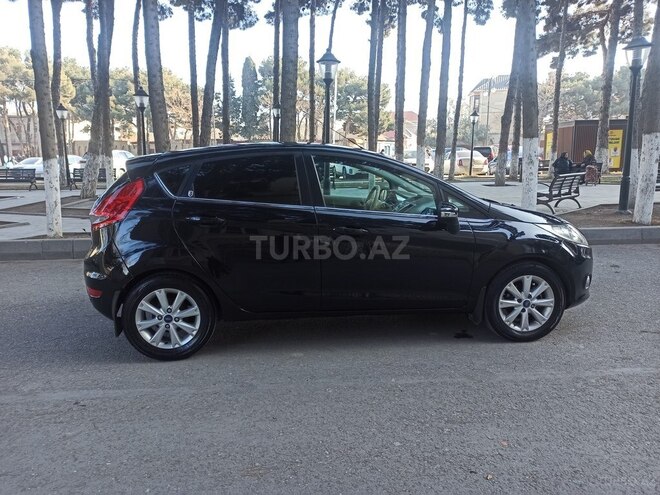 Ford Fiesta-8