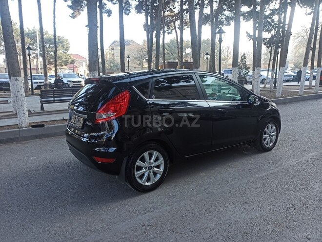 Ford Fiesta-9