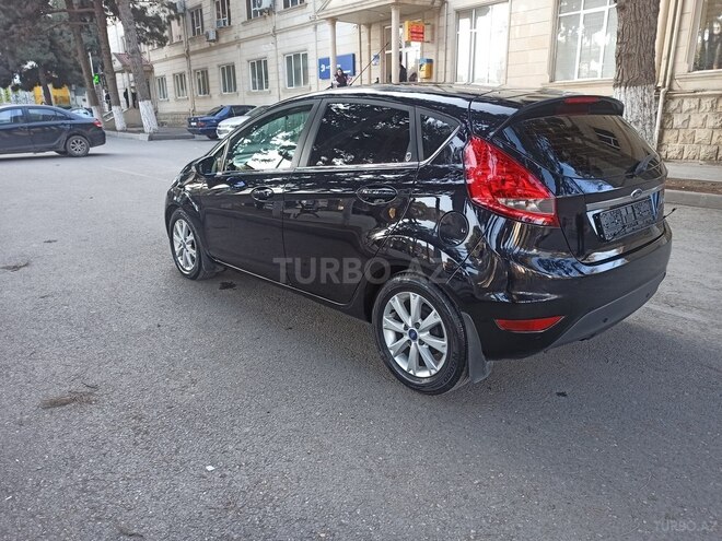 Ford Fiesta-11