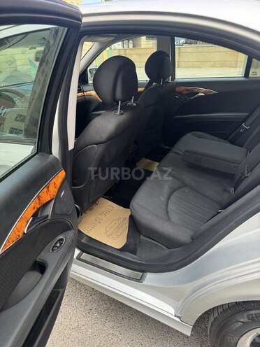 Mercedes E 220-12