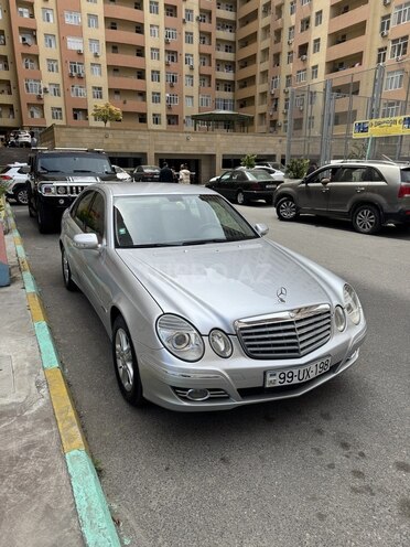 Mercedes E 220-1