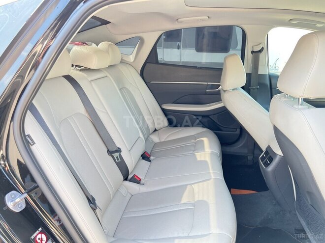 Hyundai Sonata-17
