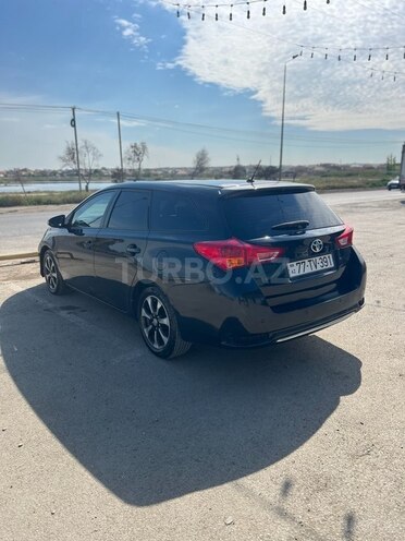 Toyota Auris-5