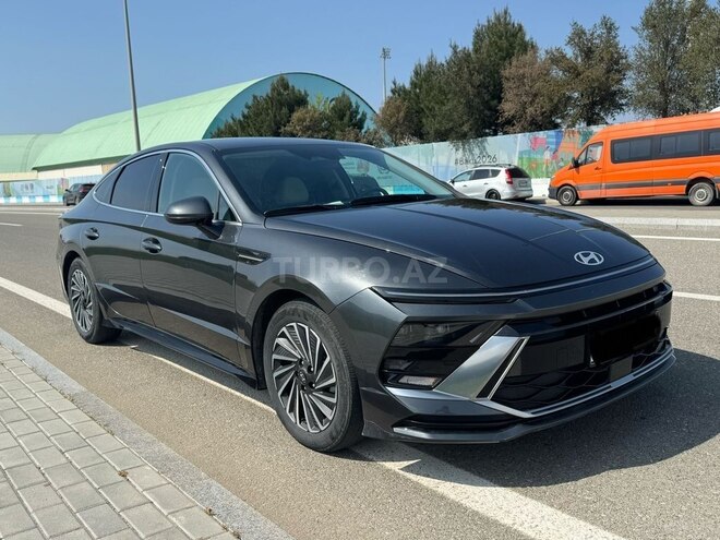 Hyundai Sonata-4
