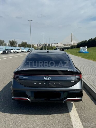 Hyundai Sonata-8