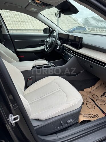 Hyundai Sonata-12
