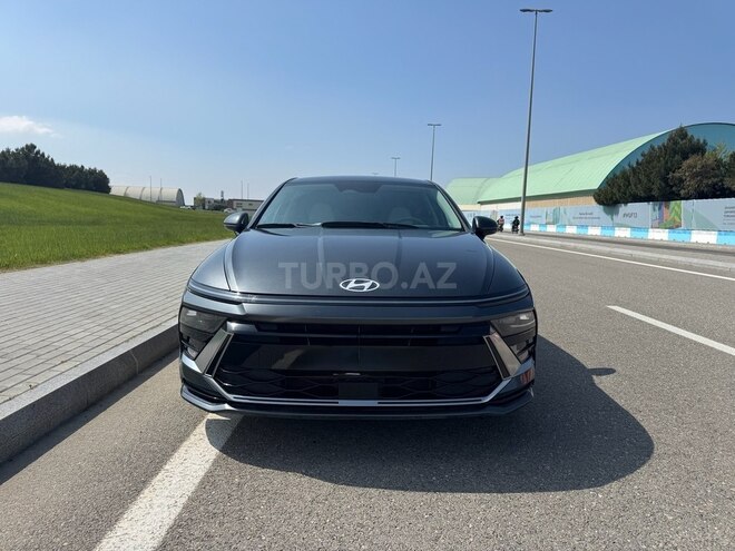 Hyundai Sonata-1