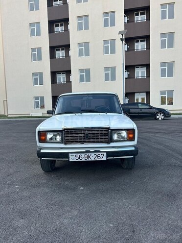 LADA (VAZ) 2107-1