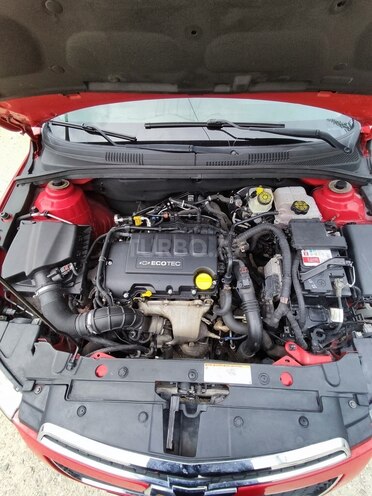 Chevrolet Cruze-9