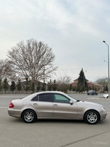 Mercedes E 200-4