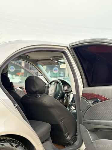 Mercedes E 200-12